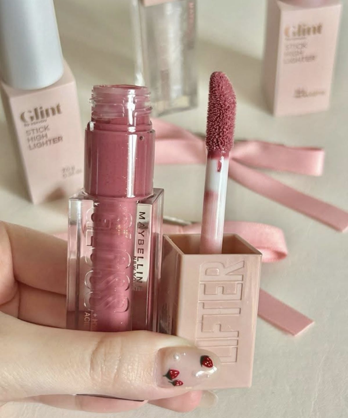 Maybelline Lifter Shine Hydrating Lip Gloss