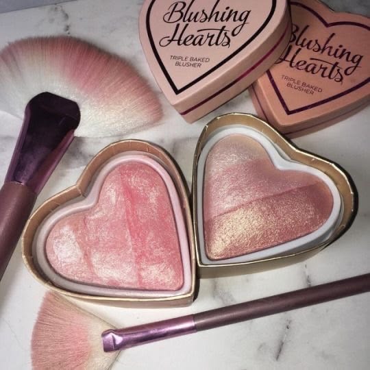 I Heart Revolution Blushing Hearts Iced Hearts